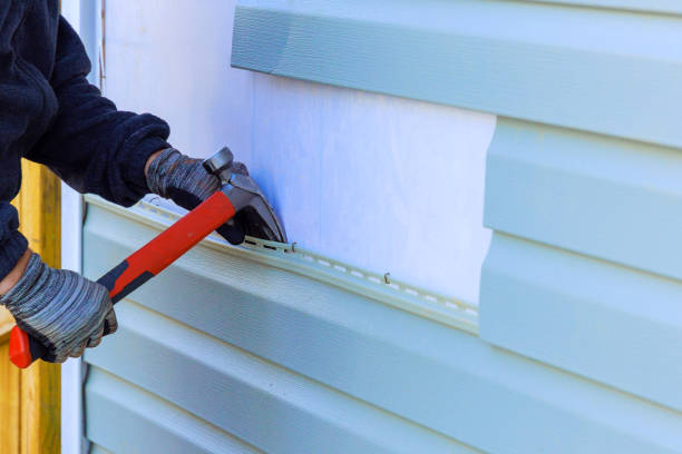 Reliable Emergency Siding Repair contractor in Tuscarawas, OH by Squared Siding